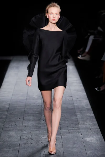 Look 17